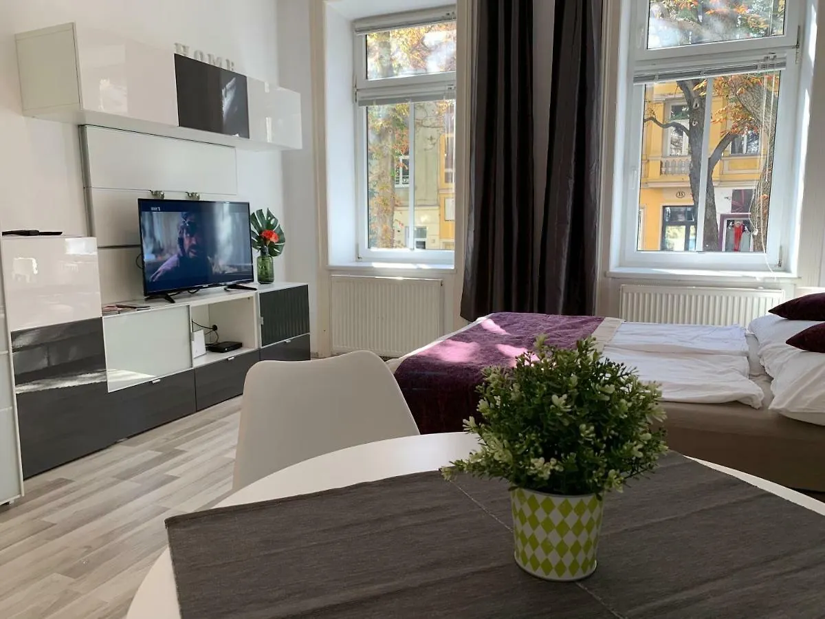 Schoenbrunn Apartment Vienna